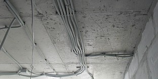 Вызов электрика, электрик на дом, установка розетки, электрика в квартире